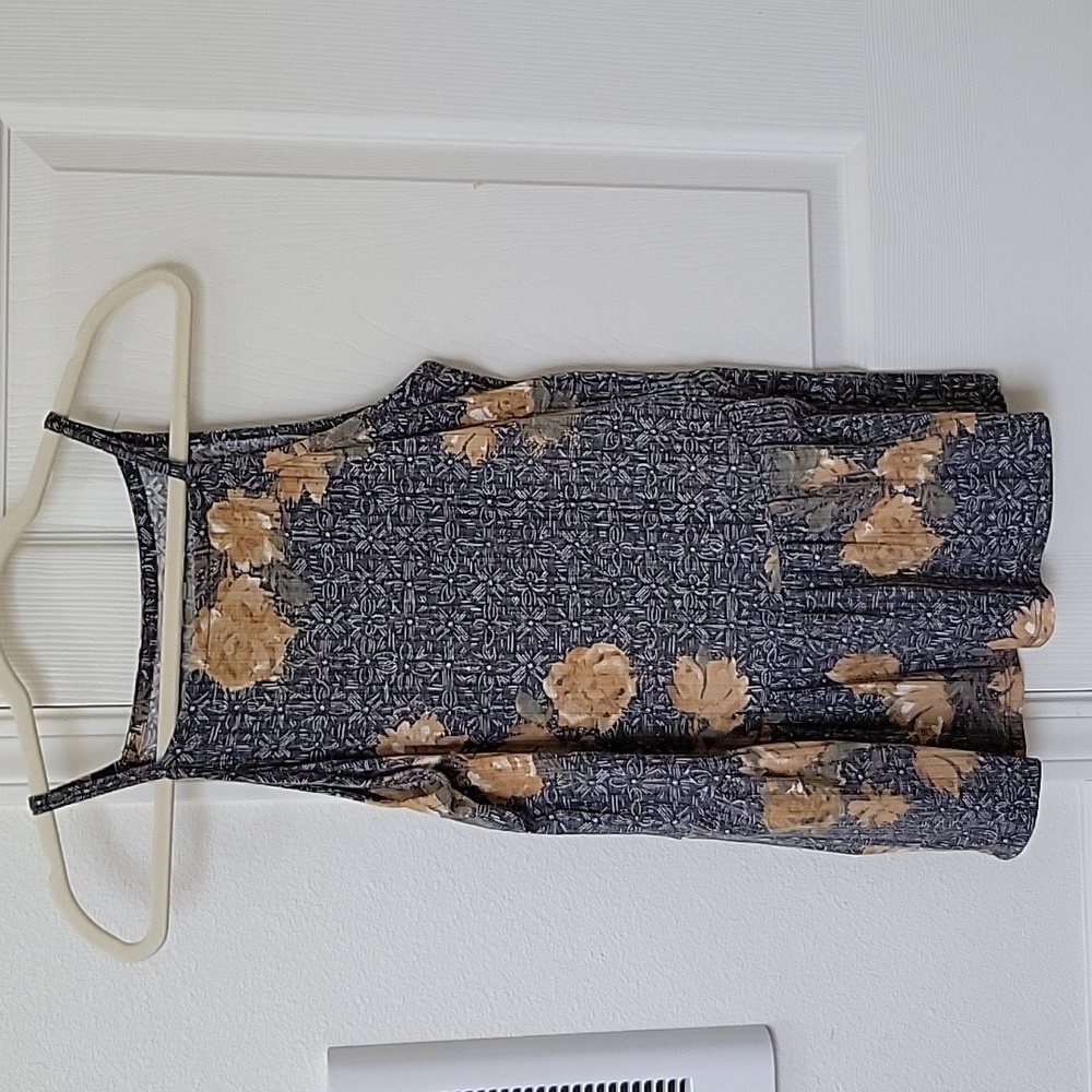 Peblum High Neck Tank Top